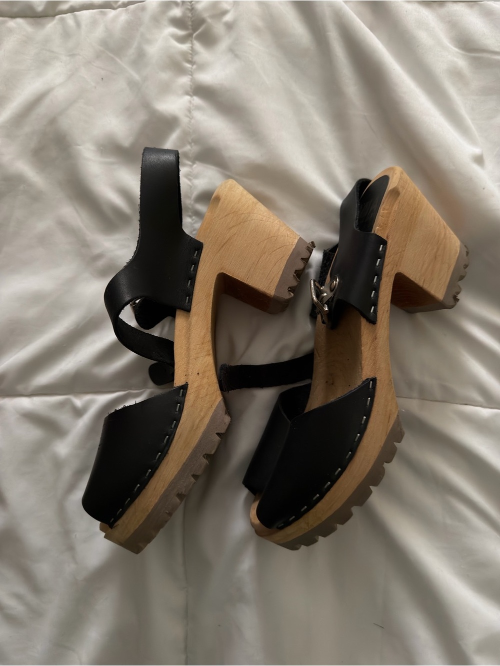 MIA wooden clog sandals - Picture 2 of 4